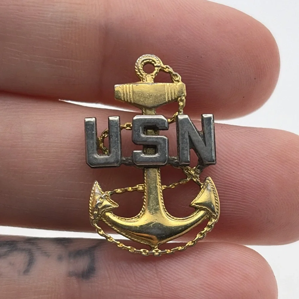 United States Navy Anchor Gold Tone Military Lapel Hat Pin USN